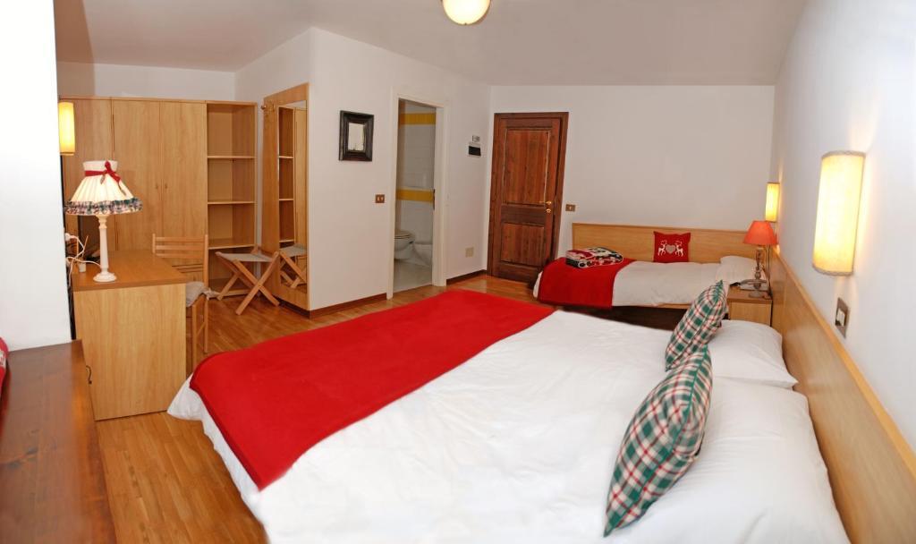 Albergo Centrale Santo Stefano Di Cadore Habitación foto